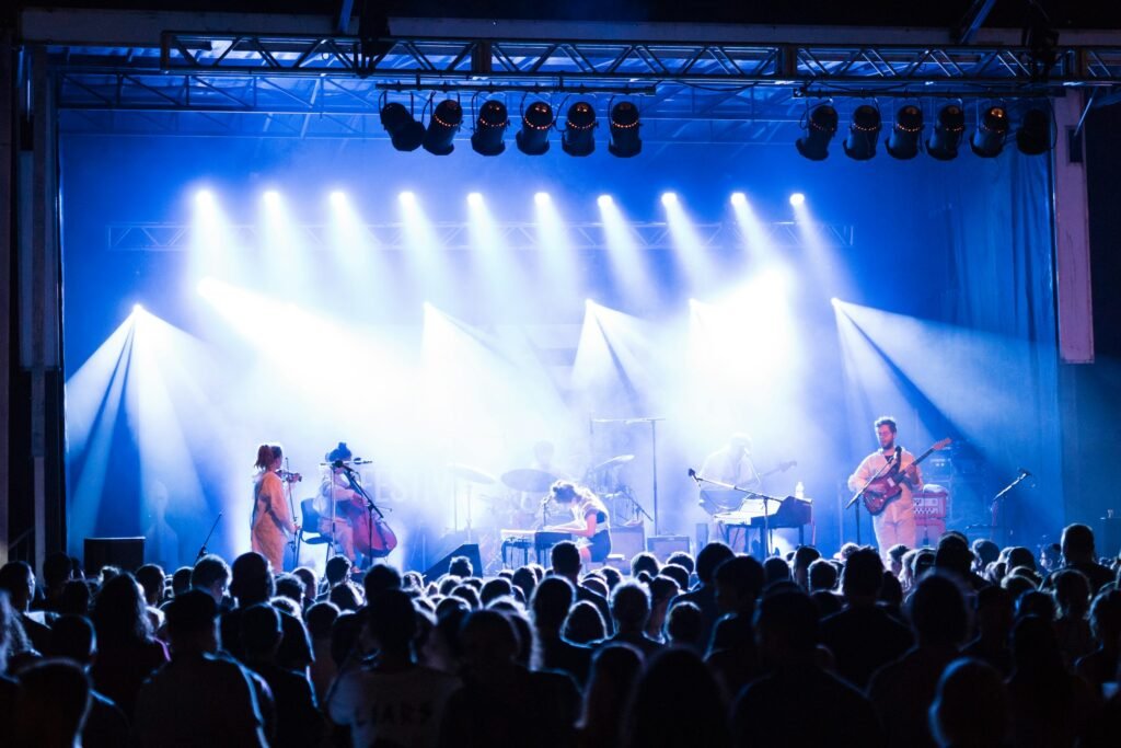 Projecteur et guitariste