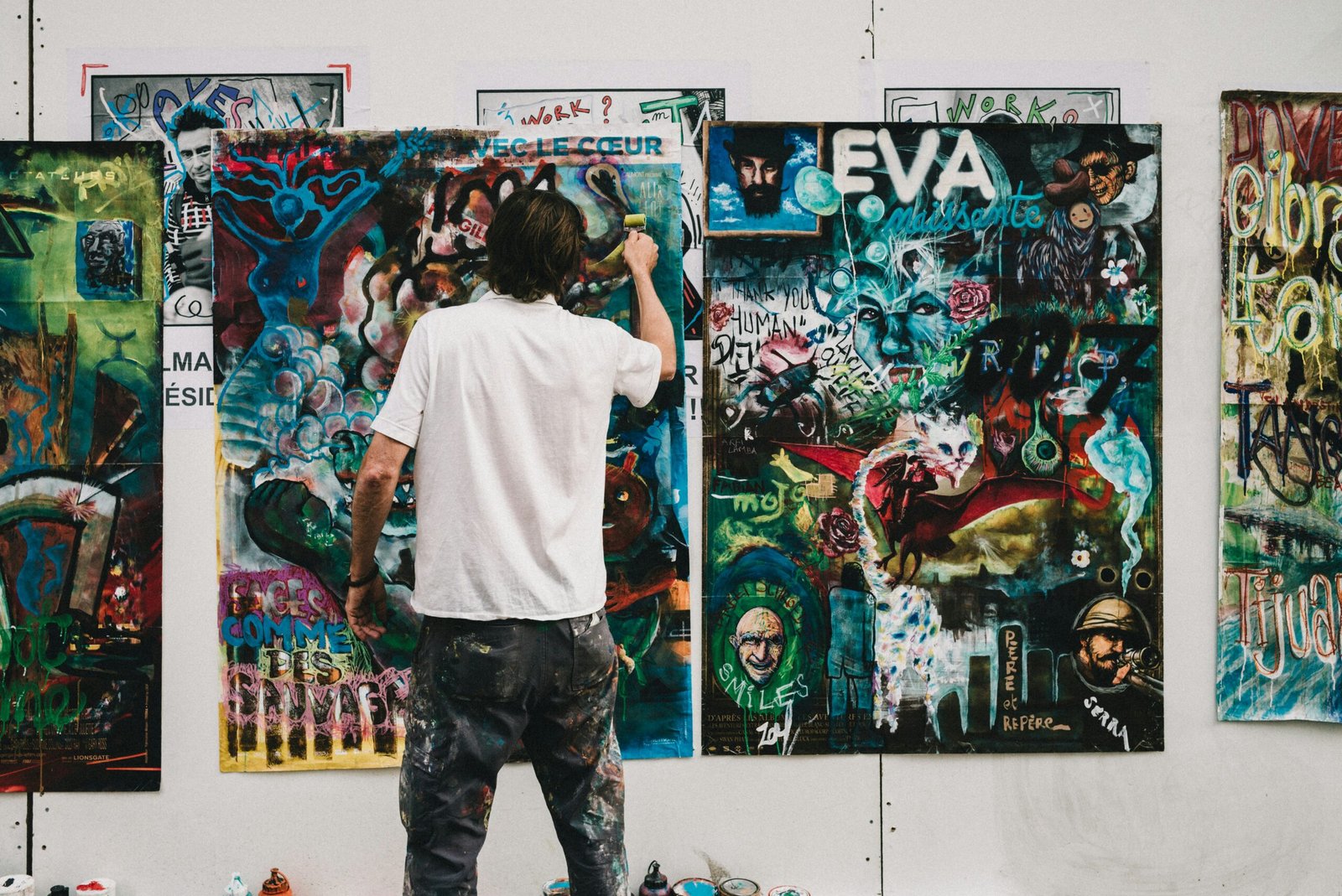 Personne qui fait du street art